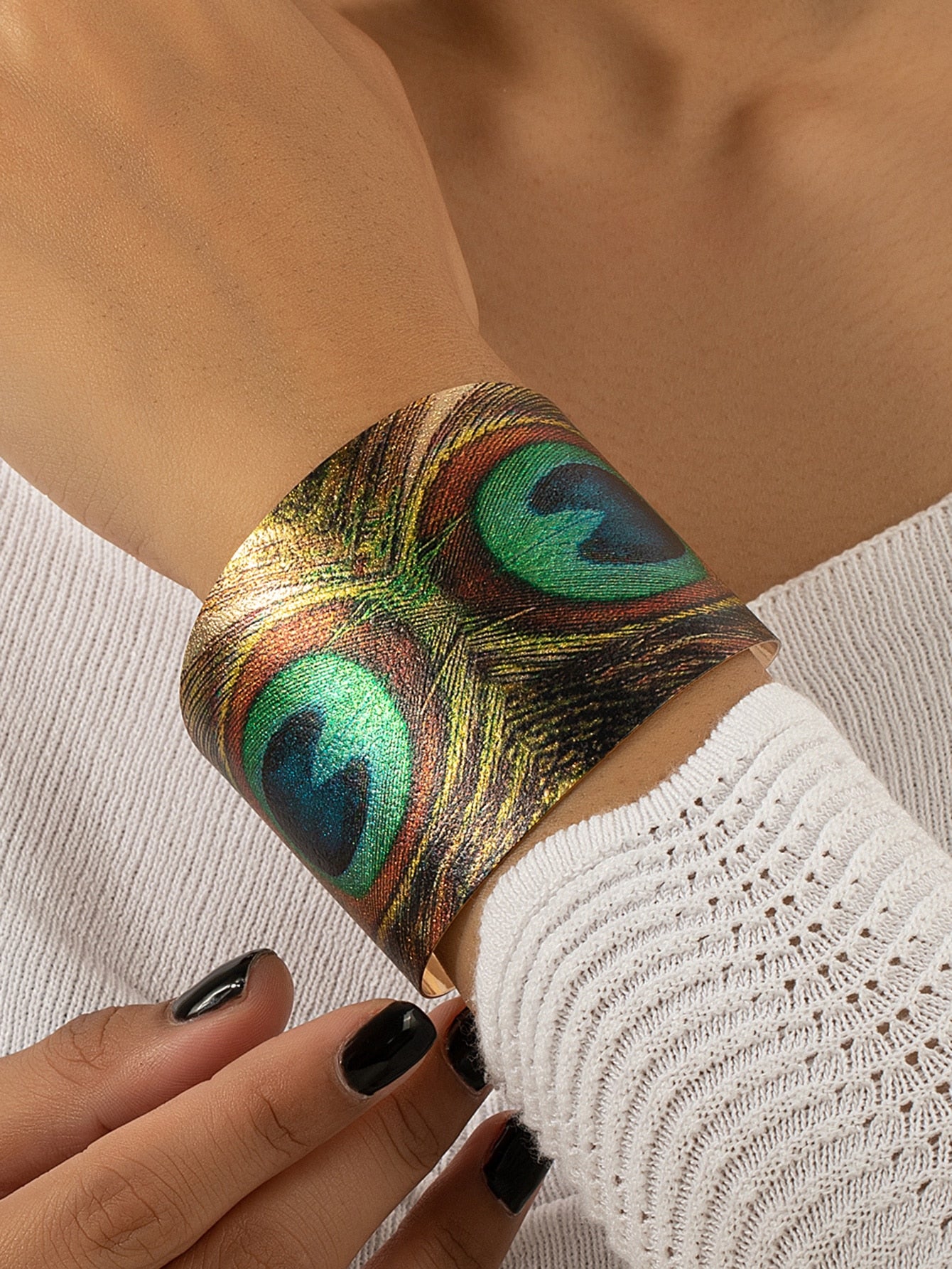 Peacock Feather Pattern Cuff Bangle - Seen Mai