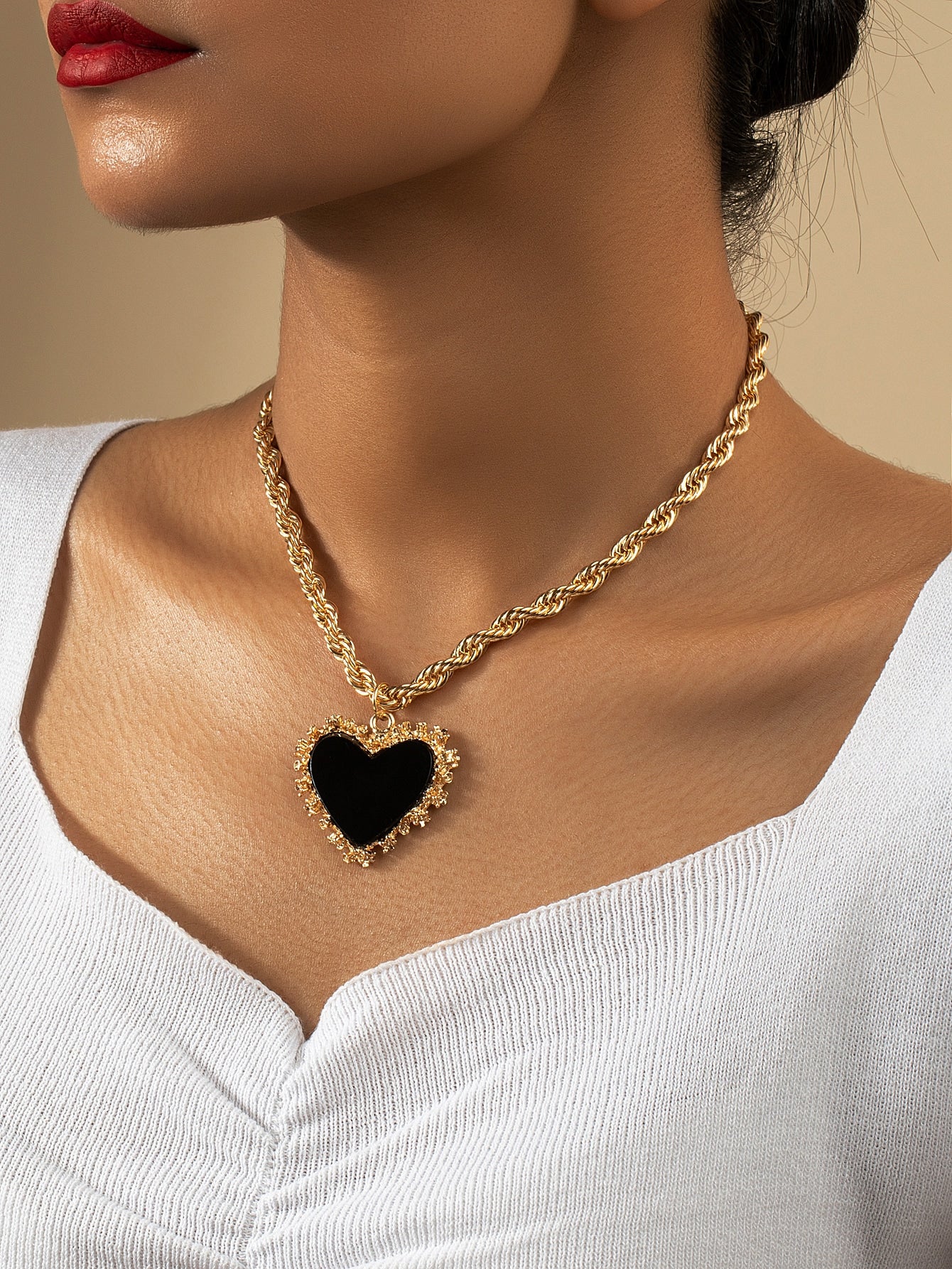 Heart Charm Necklace - Seen Mai