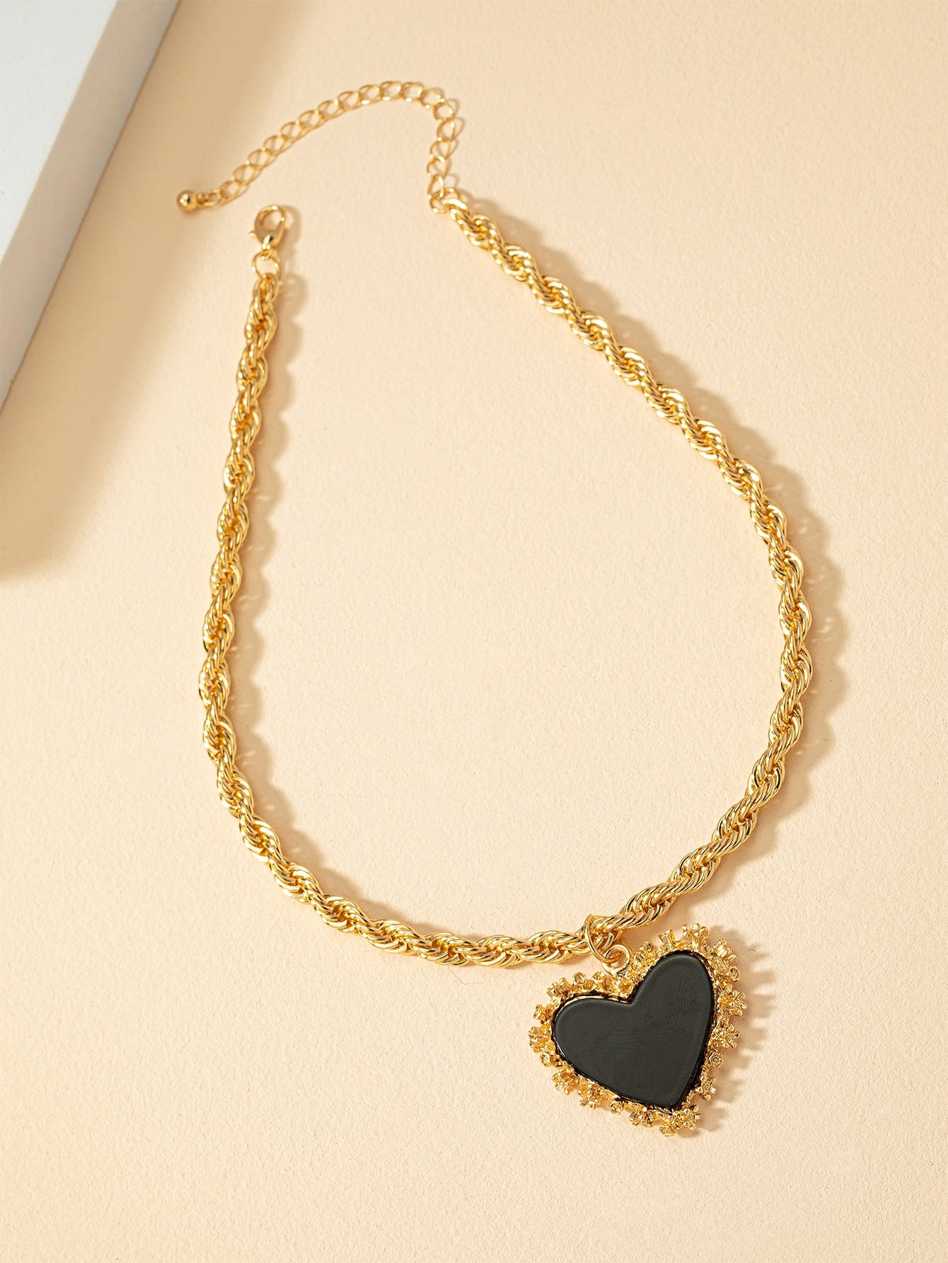 Heart Charm Necklace - Seen Mai