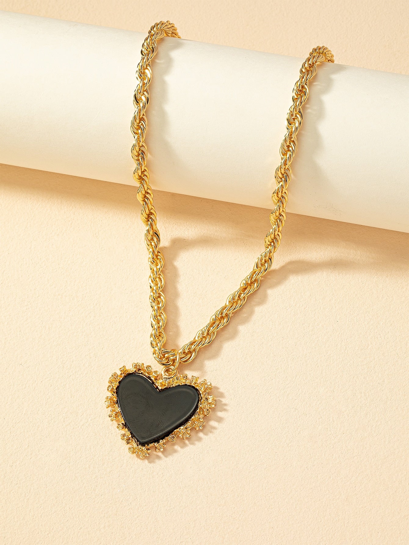 Heart Charm Necklace - Seen Mai