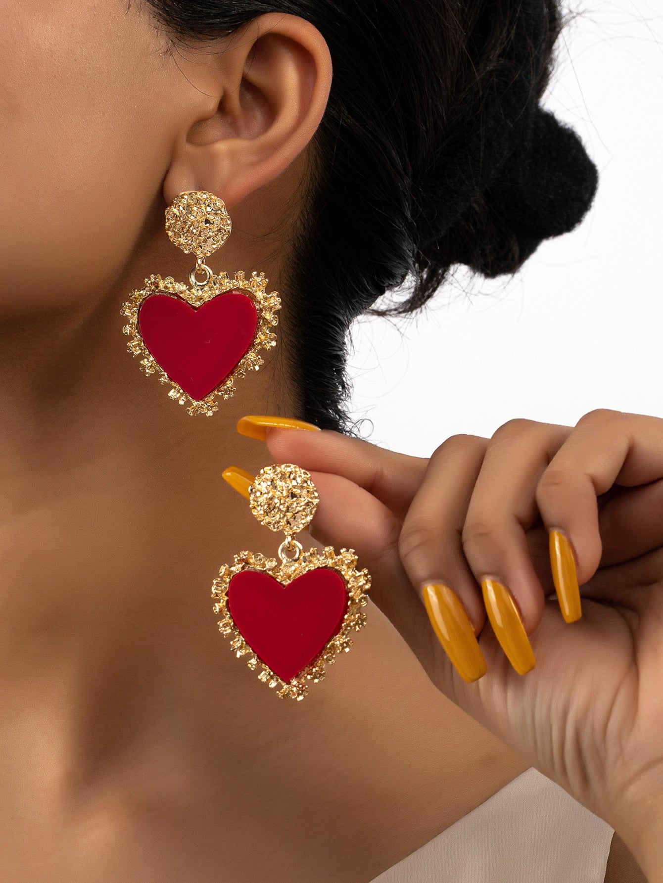 Rhinestone Detail Heart Drop Earrings - Seen Mai