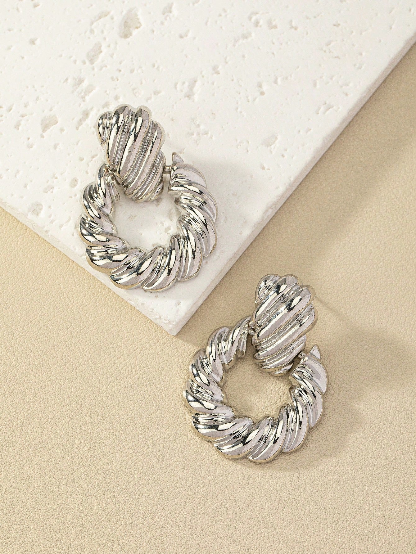 1pair Fashion Zinc Alloy Textured Circle Drop Earrings For Women For Daily Decoration - Seen Mai