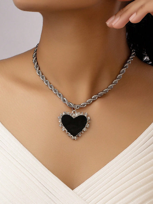 Heart Charm Necklace - Seen Mai