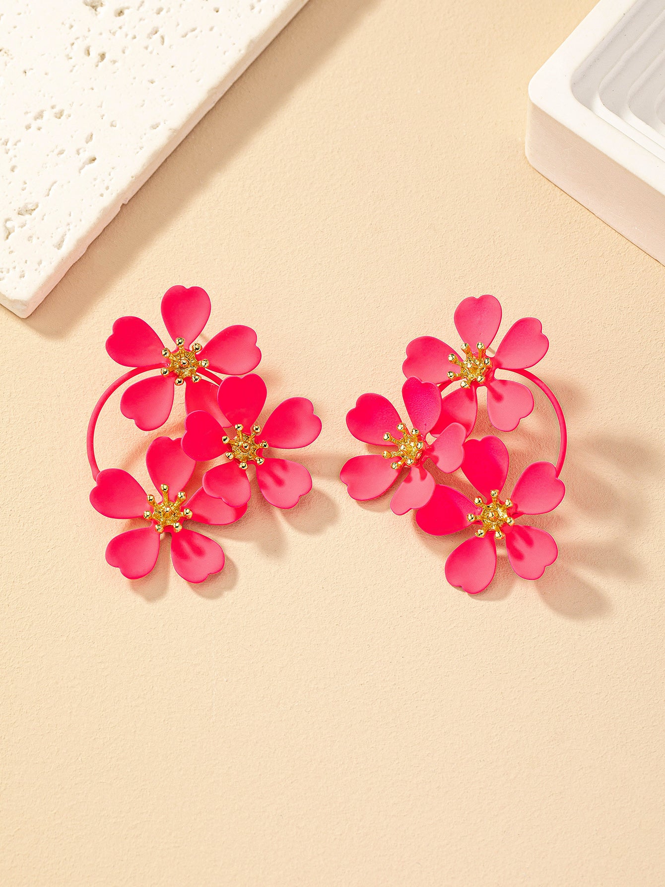 Flower Stud Earrings - Seen Mai