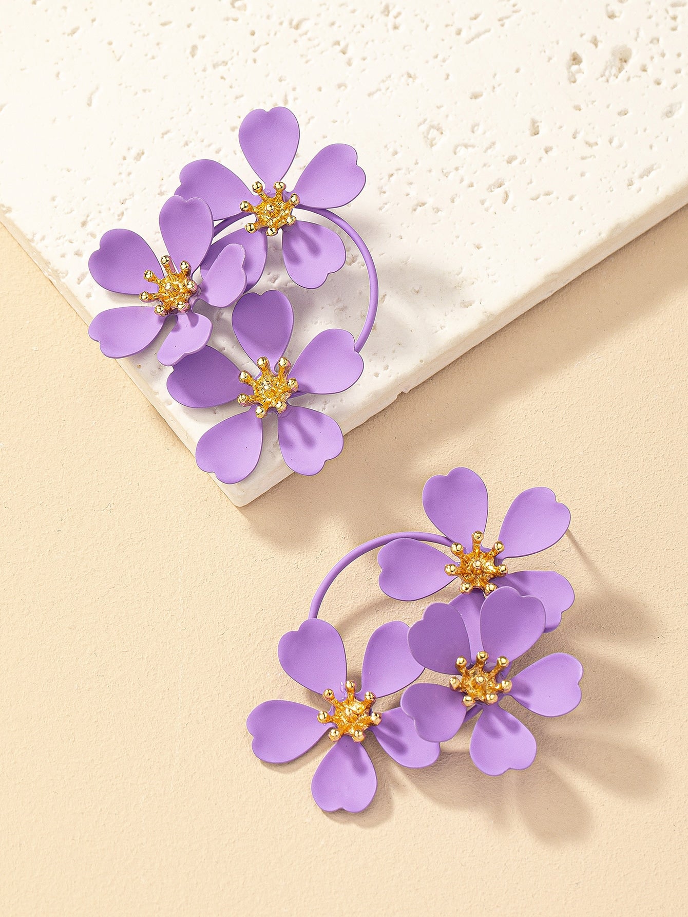 Flower Stud Earrings - Seen Mai