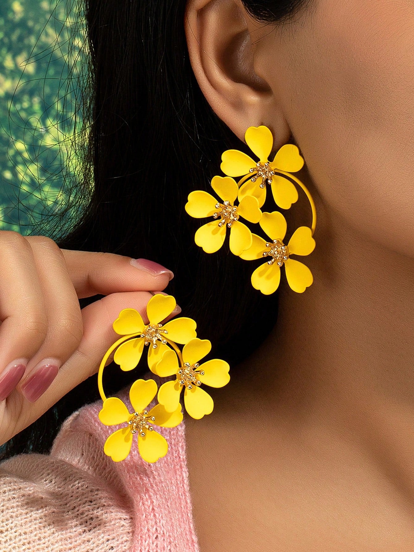 Flower Decor Stud Earrings - Seen Mai