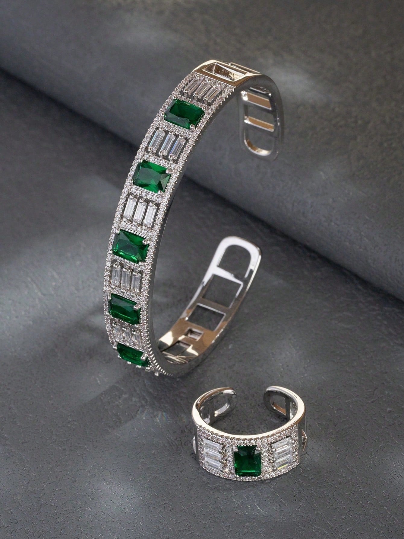 Bracelet Ring 2pcs/Set Style Charm Quality Green & Cubic Zirconia Open Cuff Bracelet Simple Everyday Chic Bracelet Gift Jewelry