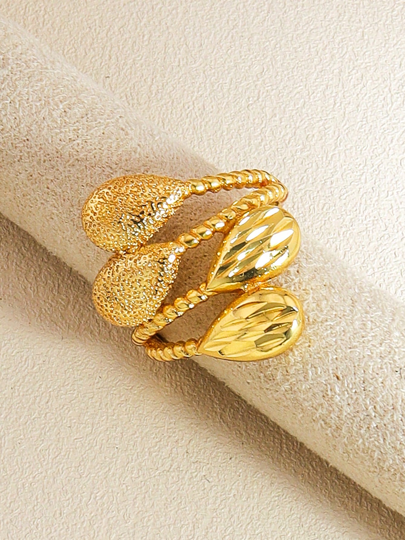 1pc Simple Gold Ring Leaf Metal Texture Gold Suitable For Everyday Wear By Women - Seen Mai