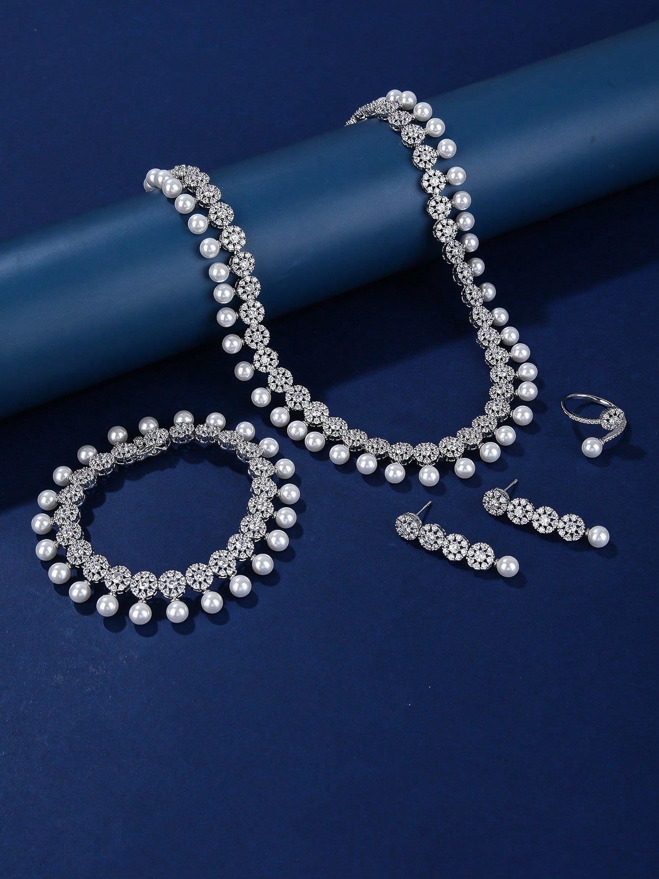 Glass Pearl & Cubic Zirconia 4pcs Jewelry Set