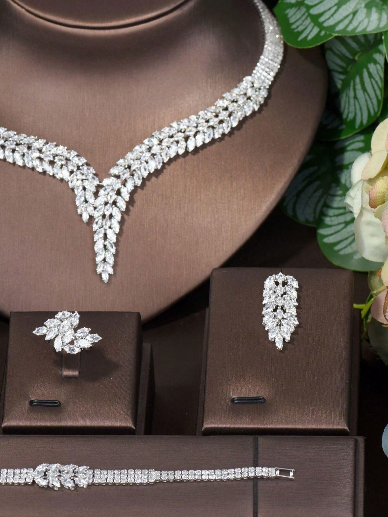 1 Set Of Elegant Cubic Zirconia Tassel Decorated Jewelry Set, Suitable For Gifting To Women As A Wedding Gift - Seen Mai