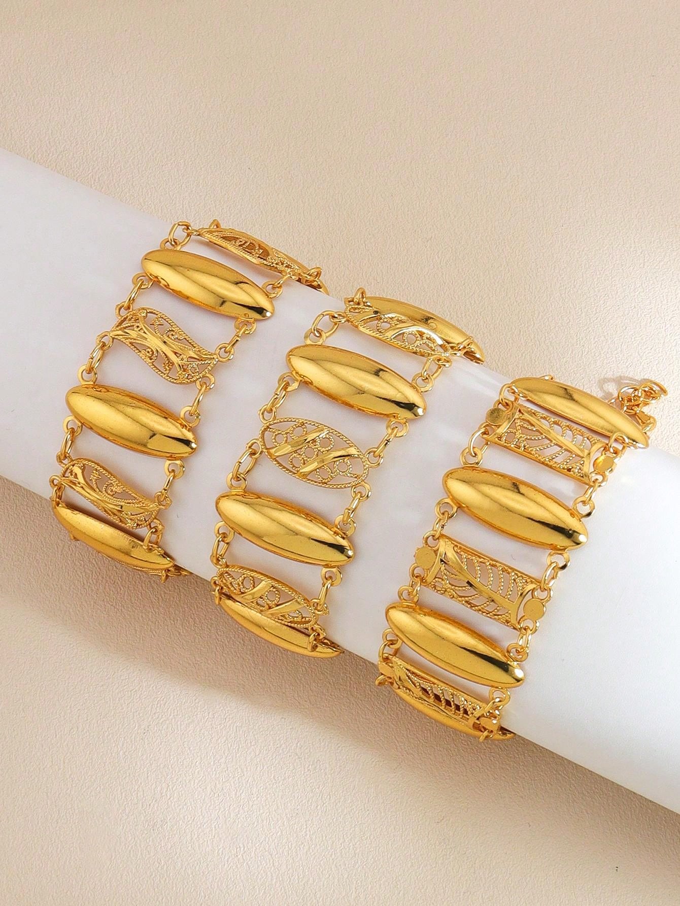 1pc Fashionable Gold Hollow Bracelet Copper Jewelry Suitable For Women Daily Festival Wear - Seen Mai