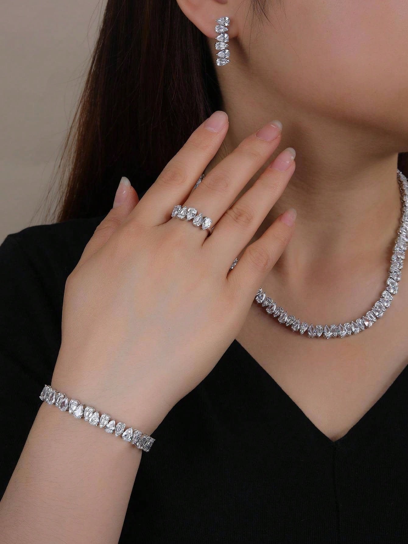 4pcs/Set Luxury European And American Style Jewelry Set With Multiple Cubic Zirconia Stones