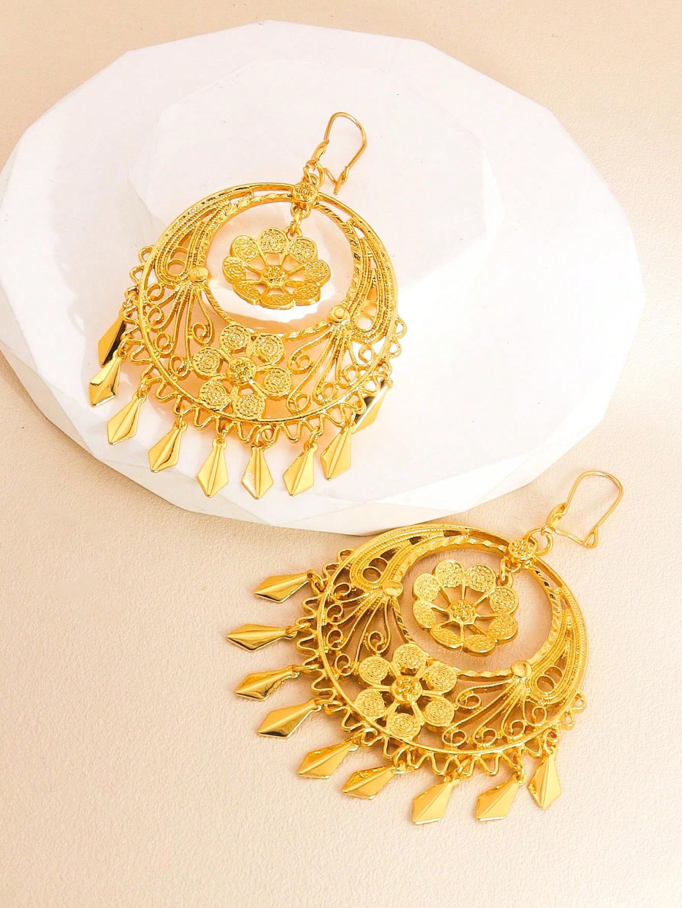 1pc Fashion Hoop Earrings Flower Style Leaves Tassel Earrings Gold Earrings For Women's Daily Dance - Seen Mai