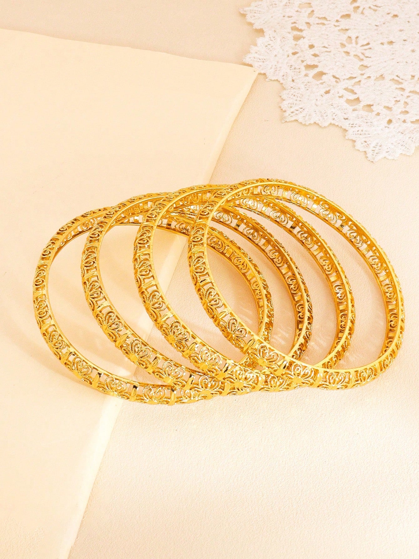 4pcs Gorgeous Gold Bangle Fashion Butterfiy Hollow Design Suitable For Women's Daily Party Wedding Wear - Seen Mai