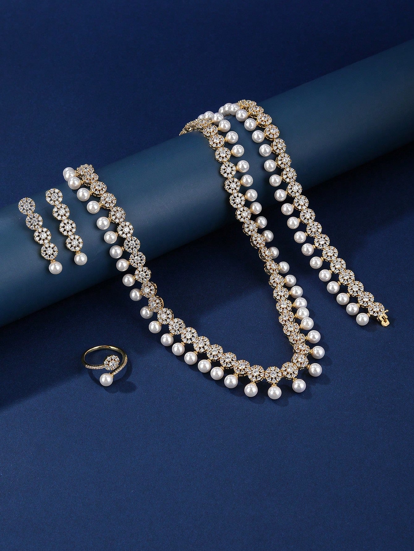 Glass Pearl & Cubic Zirconia 4pcs Jewelry Set