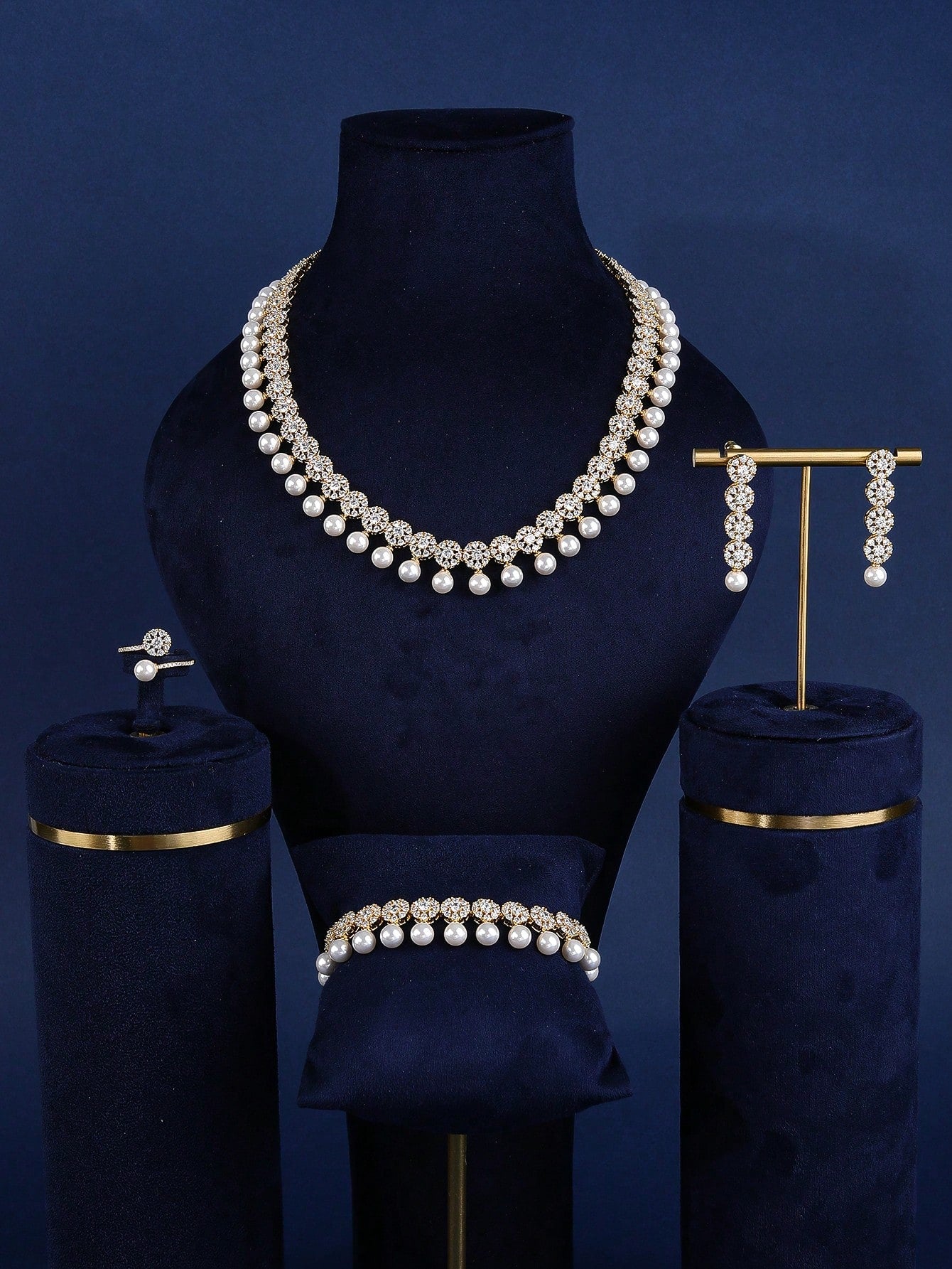 Glass Pearl & Cubic Zirconia 4pcs Jewelry Set