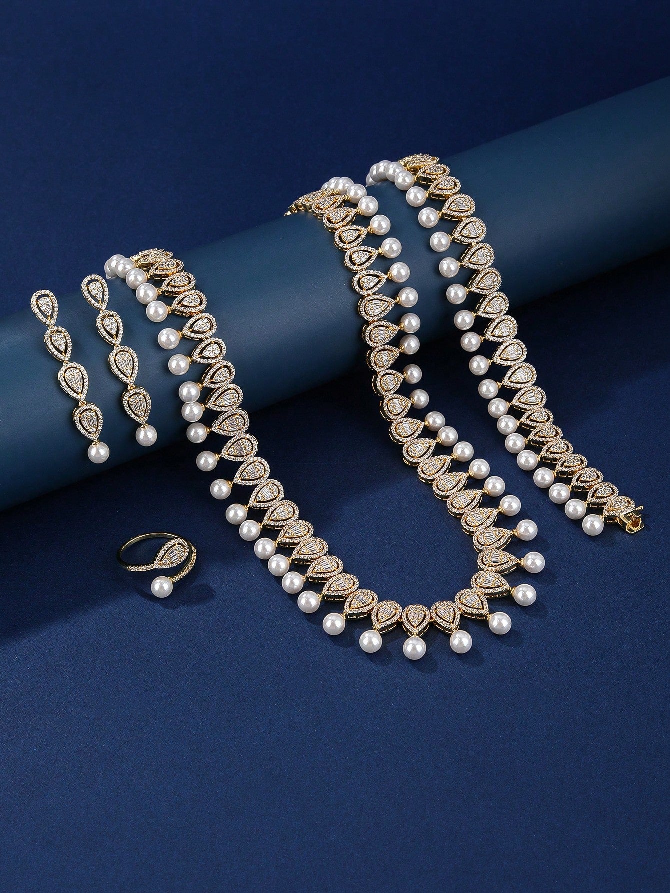 Glass Pearl & Cubic Zirconia Four-Piece Jewelry Set With Single-Layer Pearl