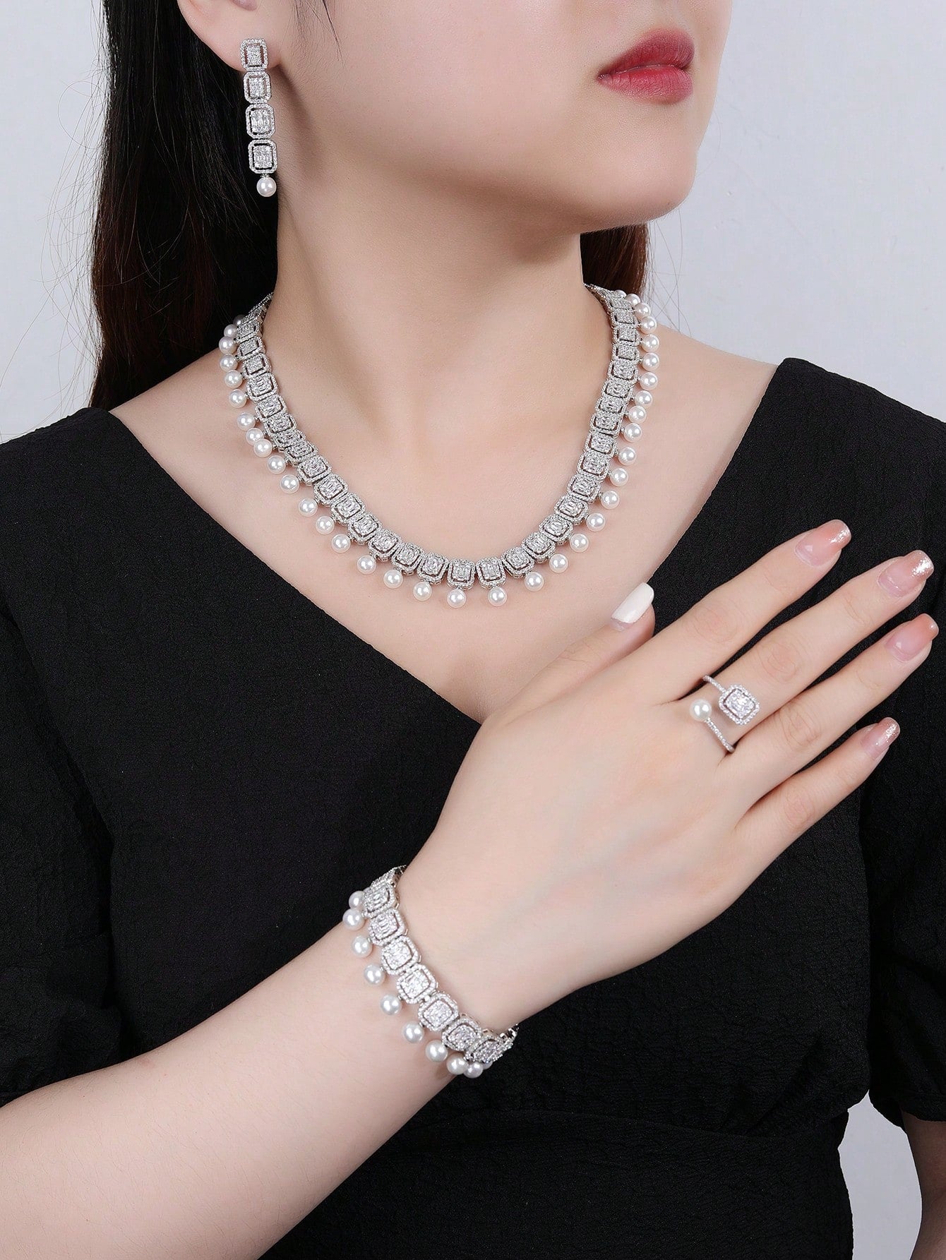 4pcs Glass Pearl & Cubic Zirconia Jewelry Set