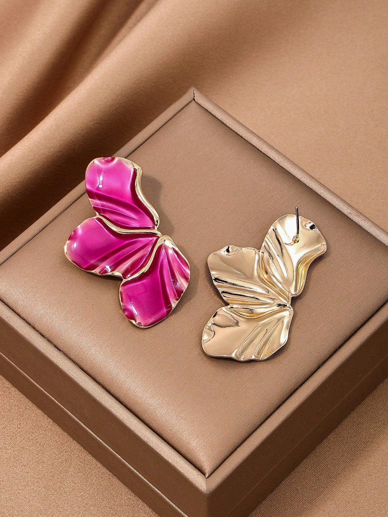 1pair Metallic Floral Enameled Earrings - Seen Mai