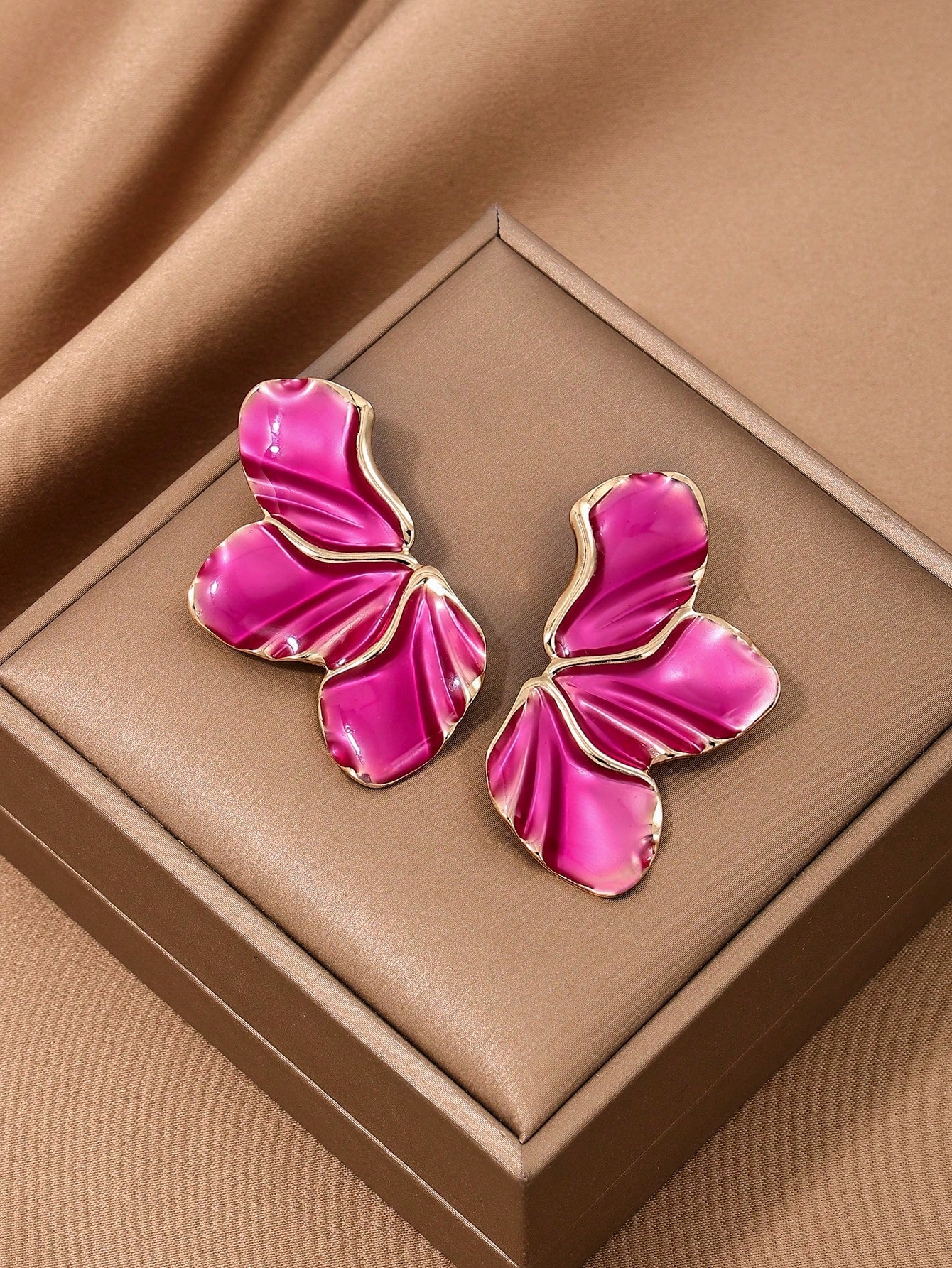 1pair Metallic Floral Enameled Earrings - Seen Mai