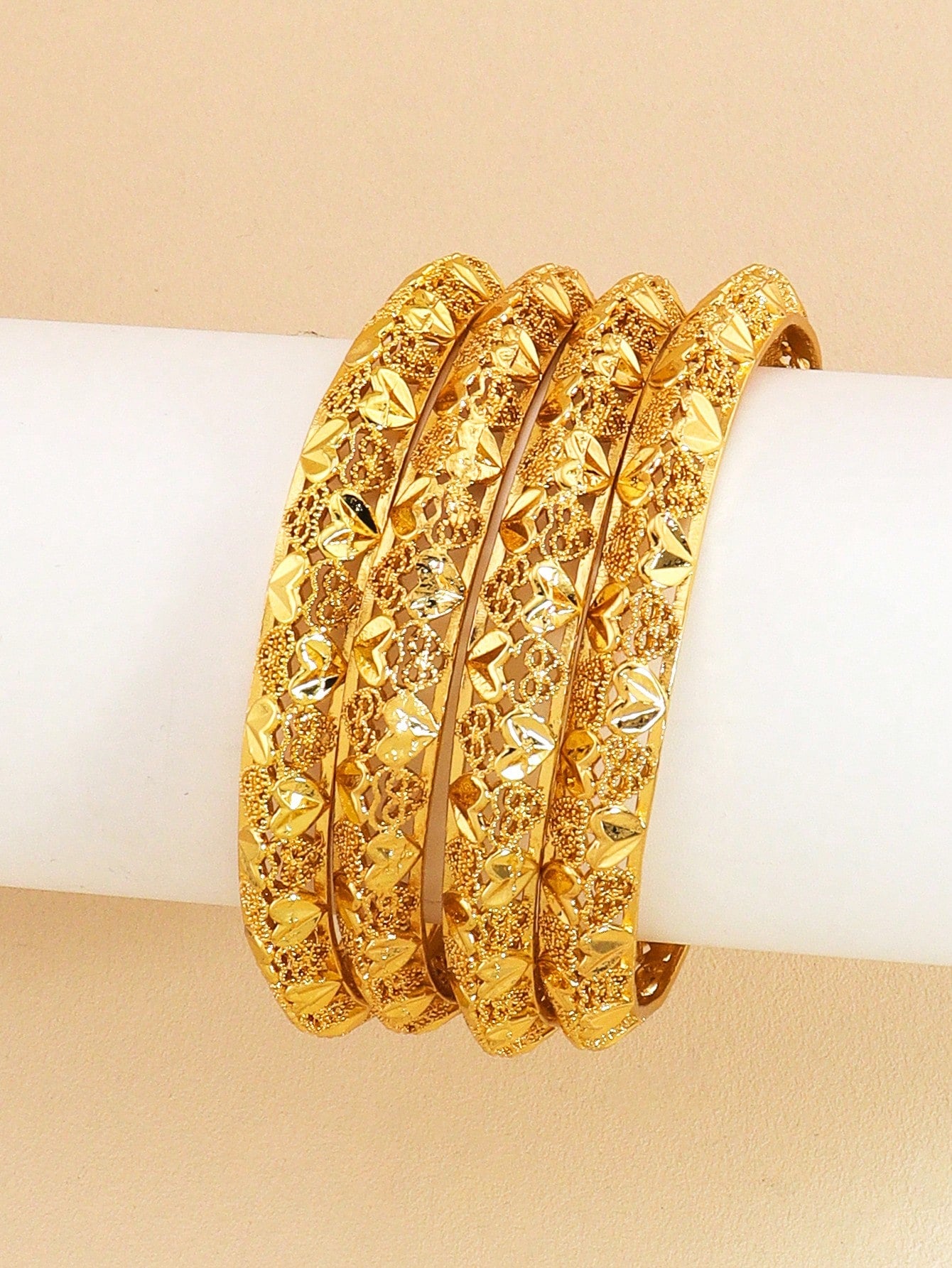 4pcs Gorgeous Gold Bracelet Fashion Leaf Heart Hollow Design Suitable For Women's Daily Party Wedding Wear