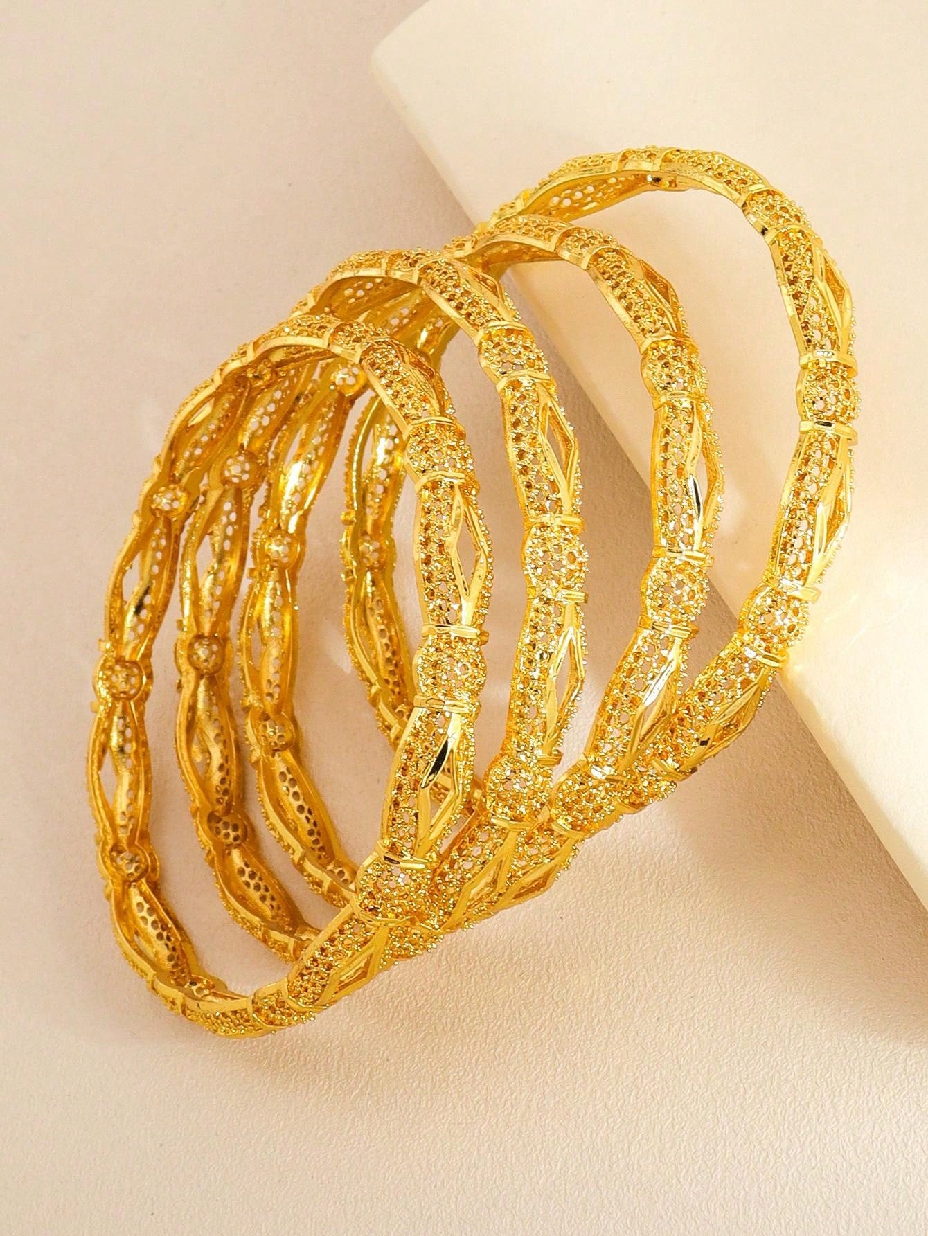 4pcs Gorgeous Gold Bangle Fashion Butterfiy Hollow Design Suitable For Women's Daily Party Wedding Wear - Seen Mai