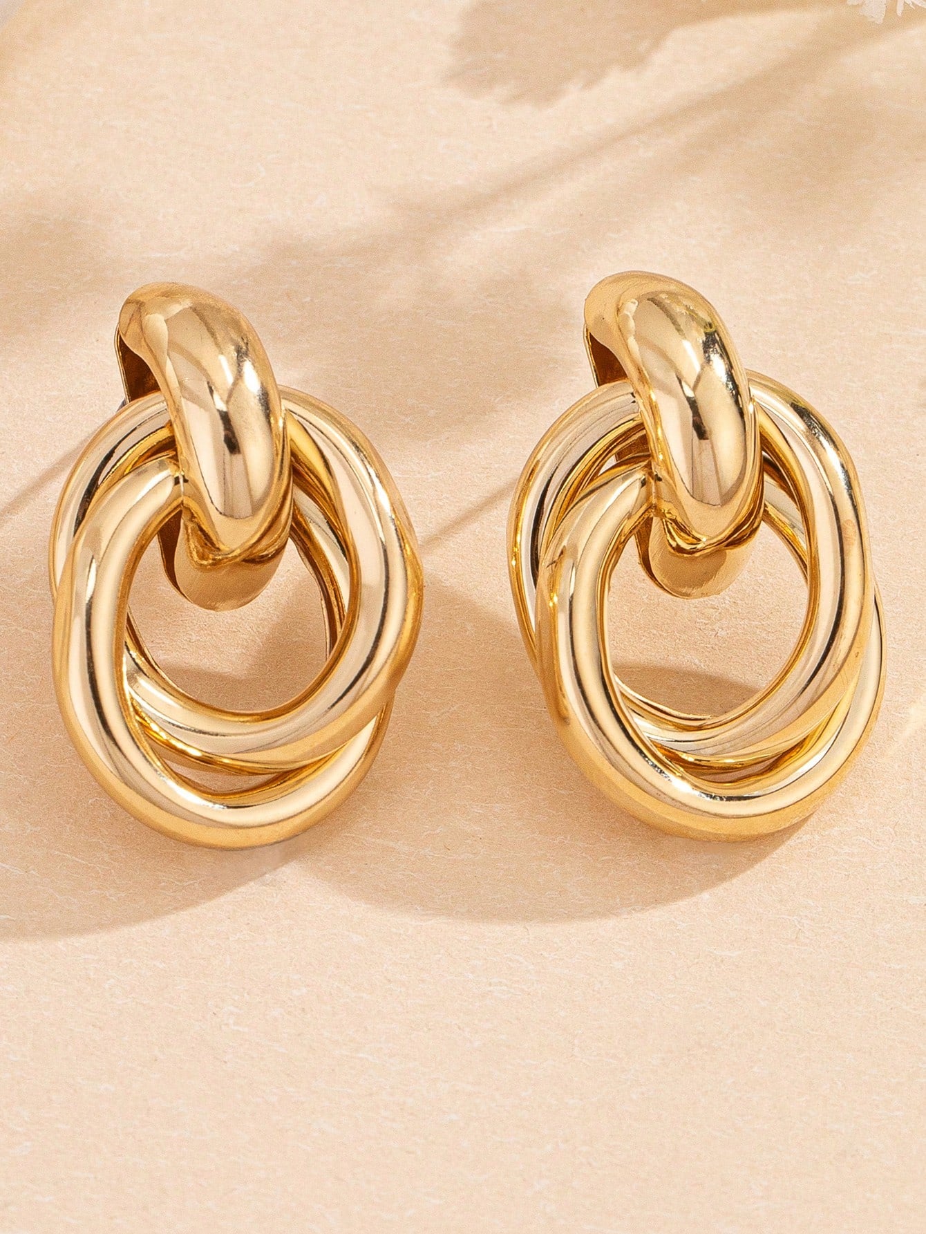 1pair Metal Circular Button Hoop Earrings - Seen Mai