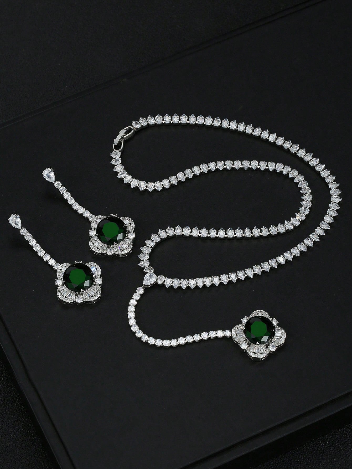 1set/3pcs European &  Fashion Original Design Zirconia Necklace