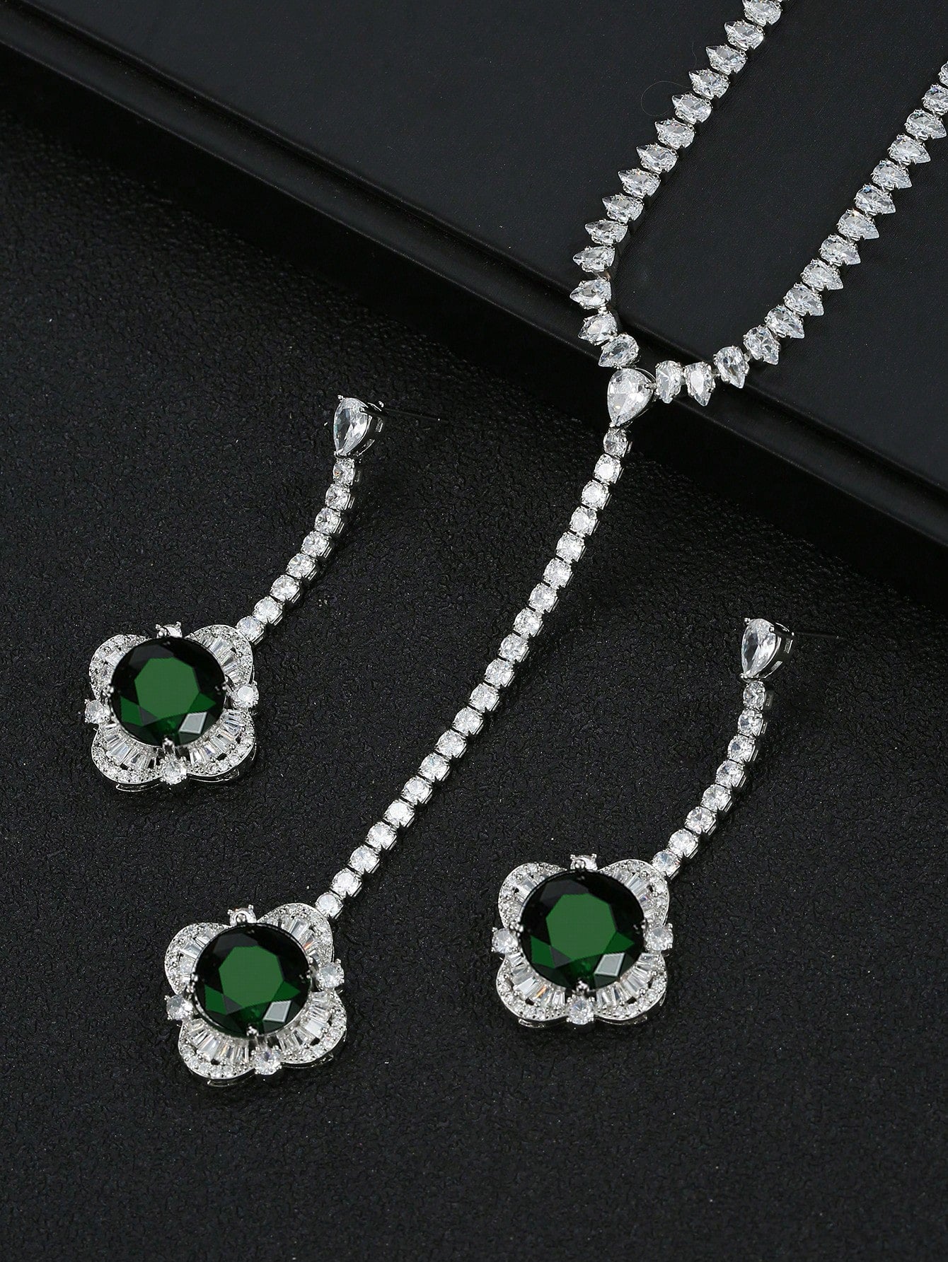 1set/3pcs European &  Fashion Original Design Zirconia Necklace