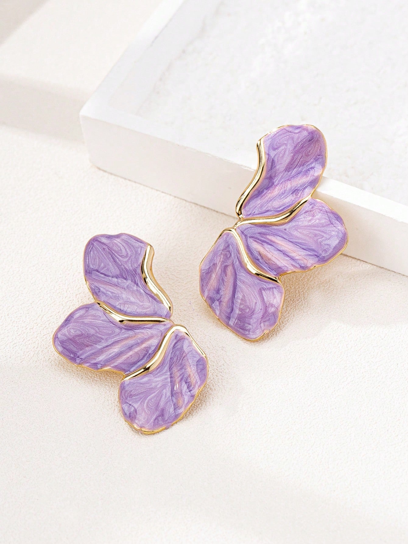 1pair Metallic Floral Enameled Earrings - Seen Mai