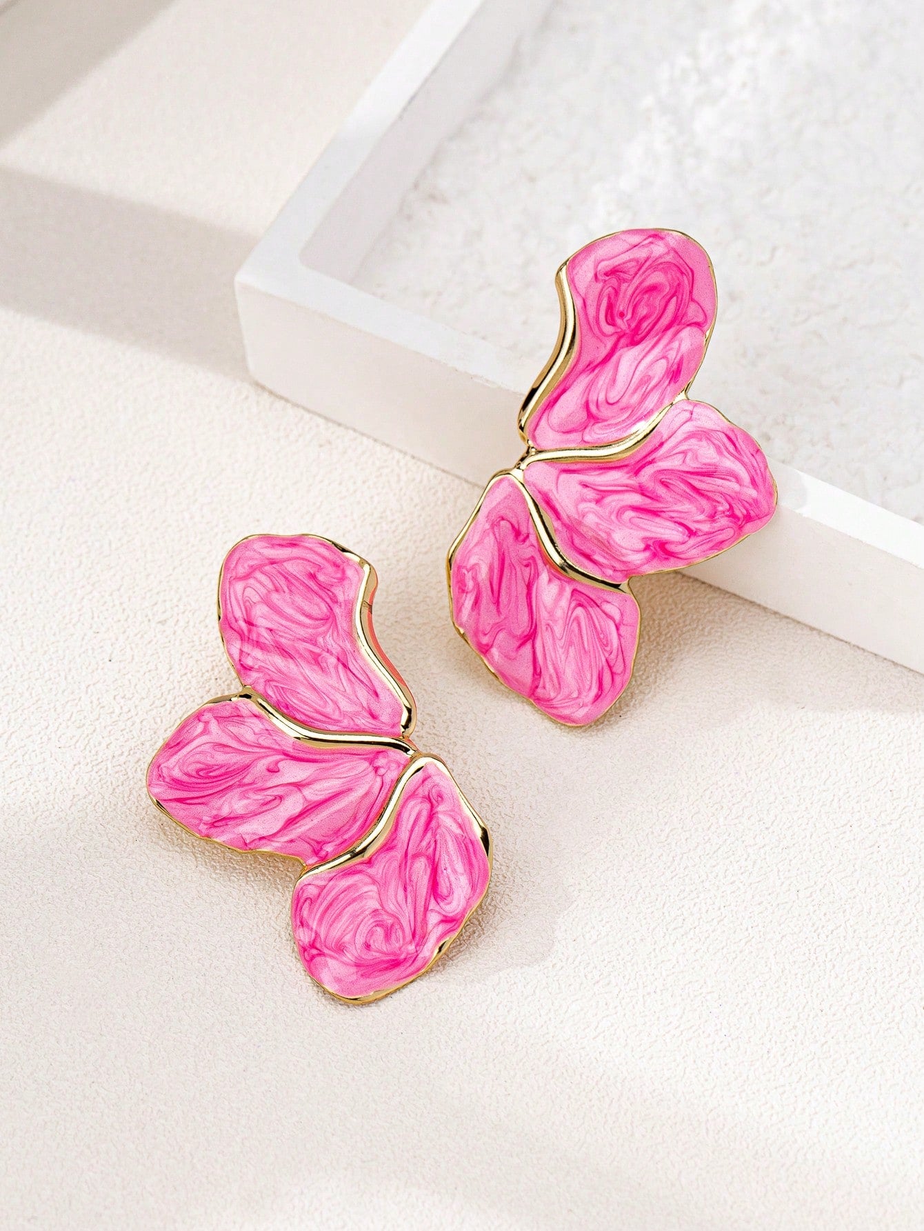 1pair Metallic Floral Enameled Earrings - Seen Mai