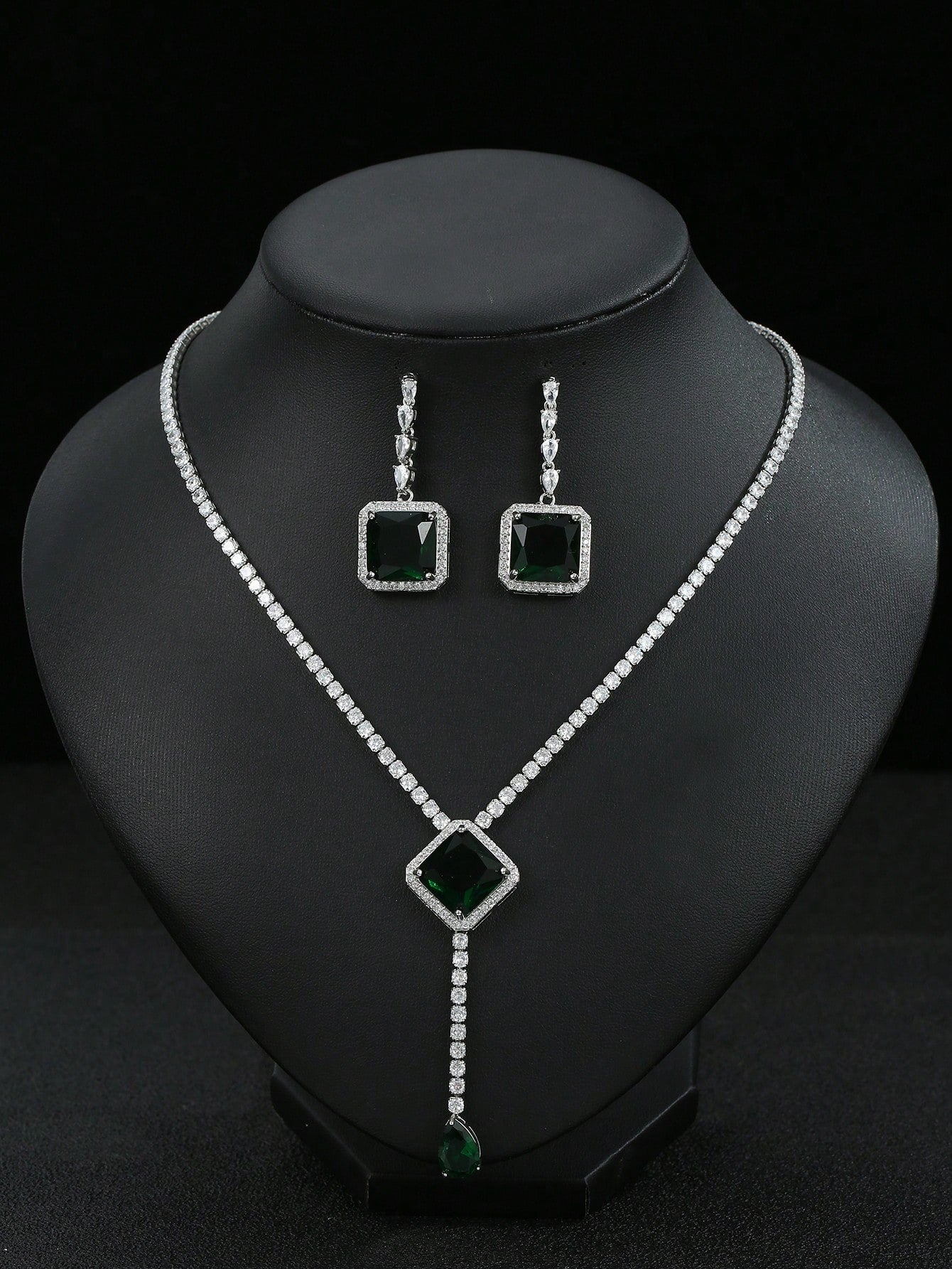 1set/3pcs Elegant Green Zirconia Necklace And Earrings Set