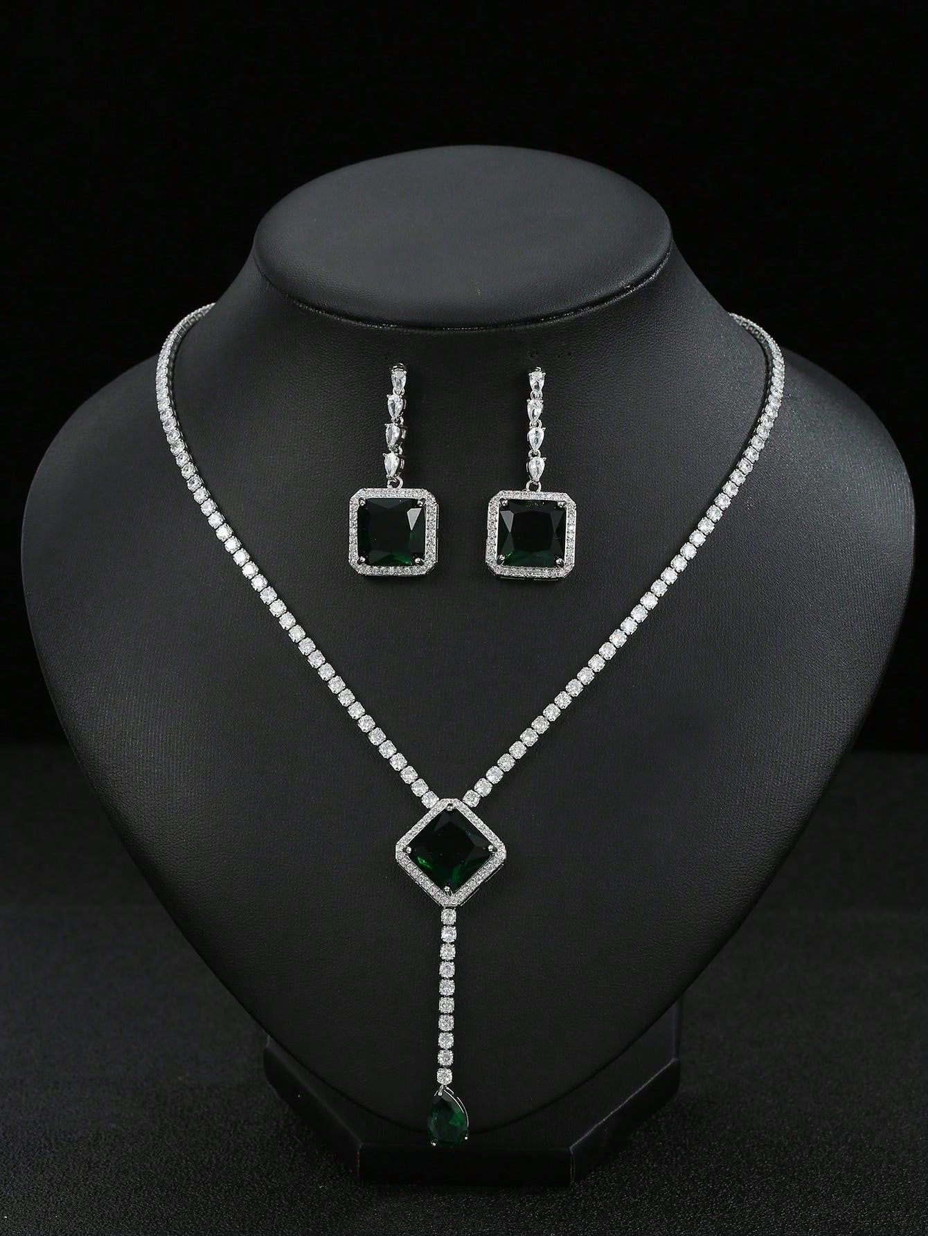 1set/3pcs Elegant Green Zirconia Necklace And Earrings Set