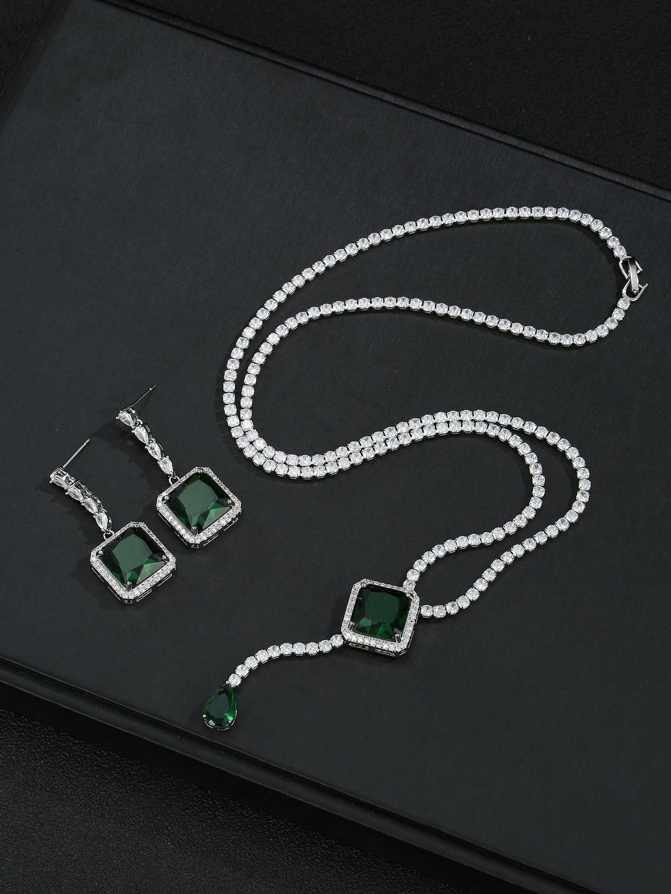 1set/3pcs Elegant Green Zirconia Necklace And Earrings Set