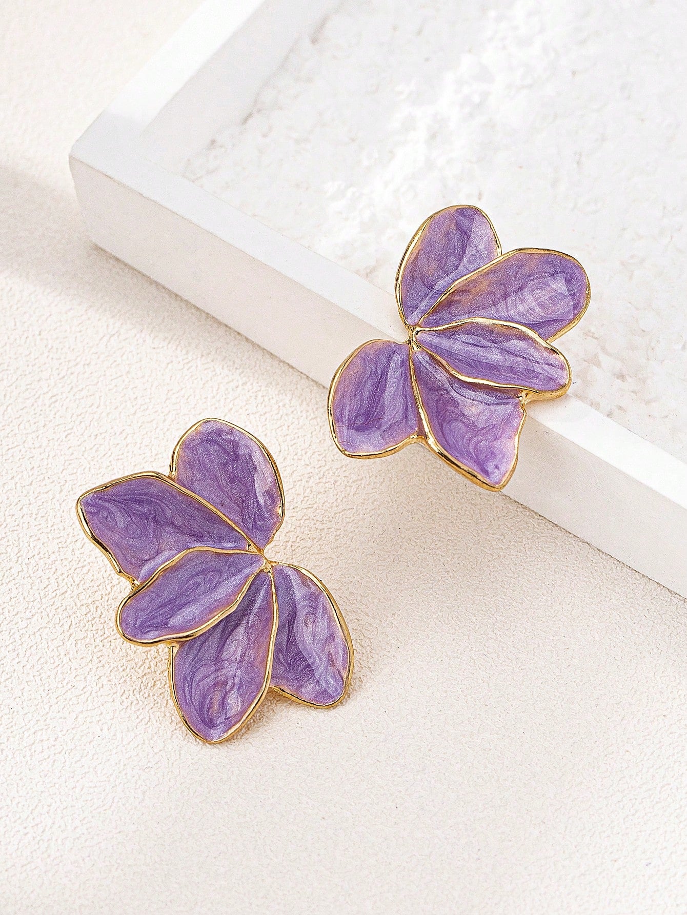 1pair Metallic Floral Enameled Earrings - Seen Mai