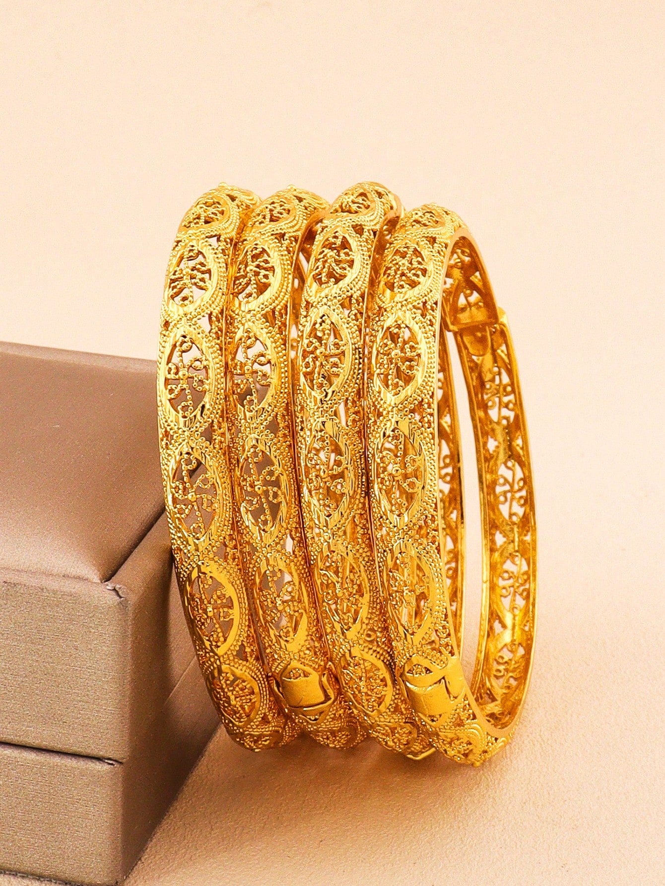 4pcs Luxury Cutout Gold Bangle Set Saudi Arabia Dubai Bracelet Wedding Bride Jewelry Banquet Festive Gift - Seen Mai