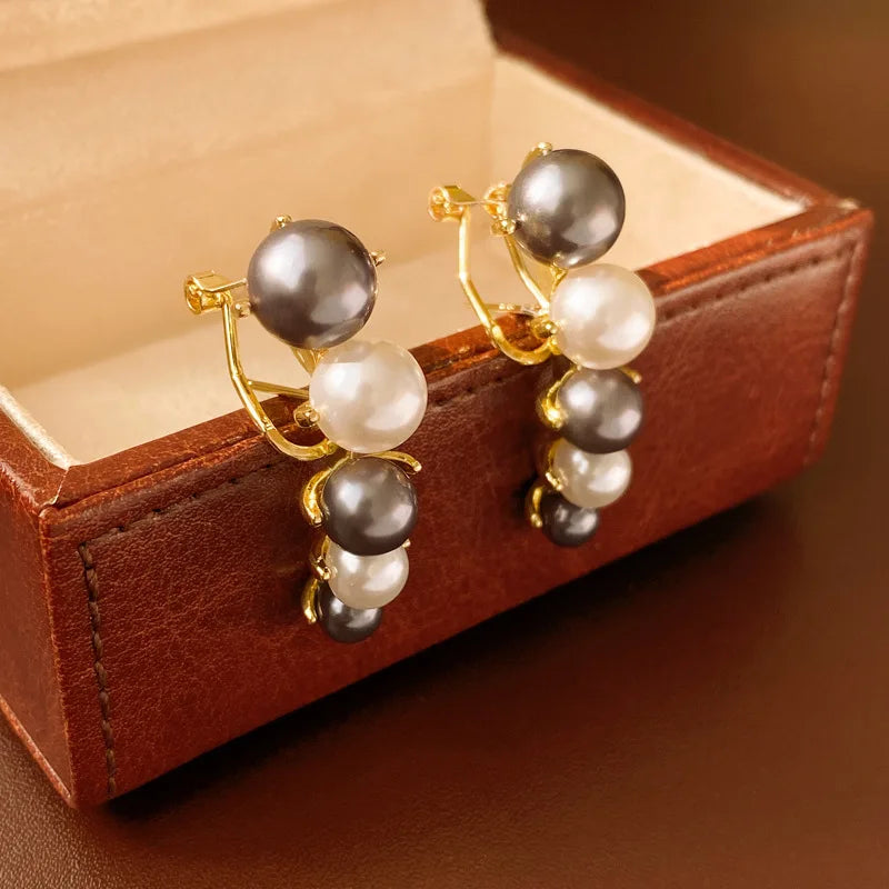 BilincolorBlack and White Sized Pearl Earrings For Women