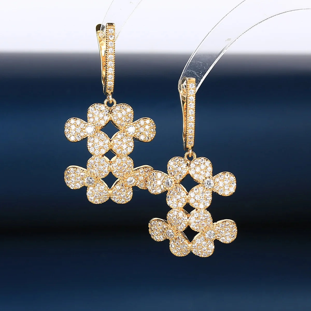 Luxury and Fashionable  Zircon Flower Earrings For Women or Girls' Gift