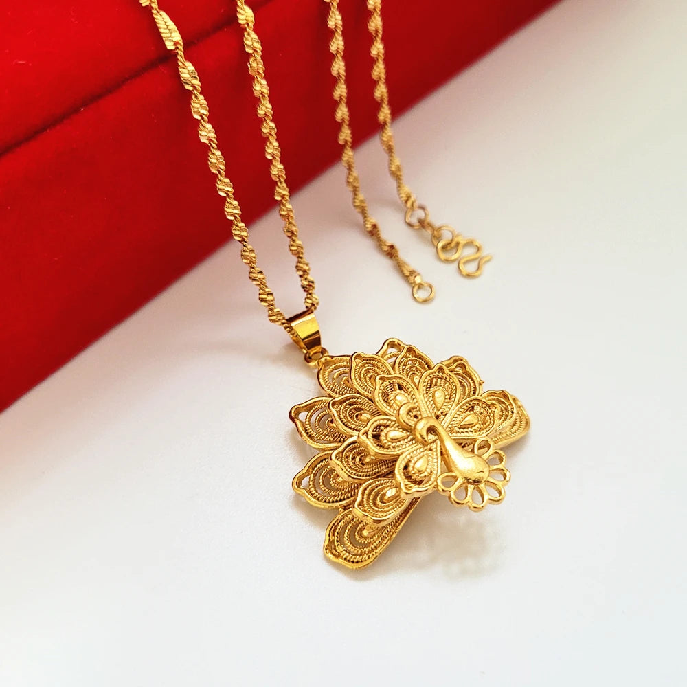 Charm Necklaces for Women Gold Plated Big Peacock Pendant Necklace Collar Femme Choker Wedding Jewelry Accessories Party Gifts