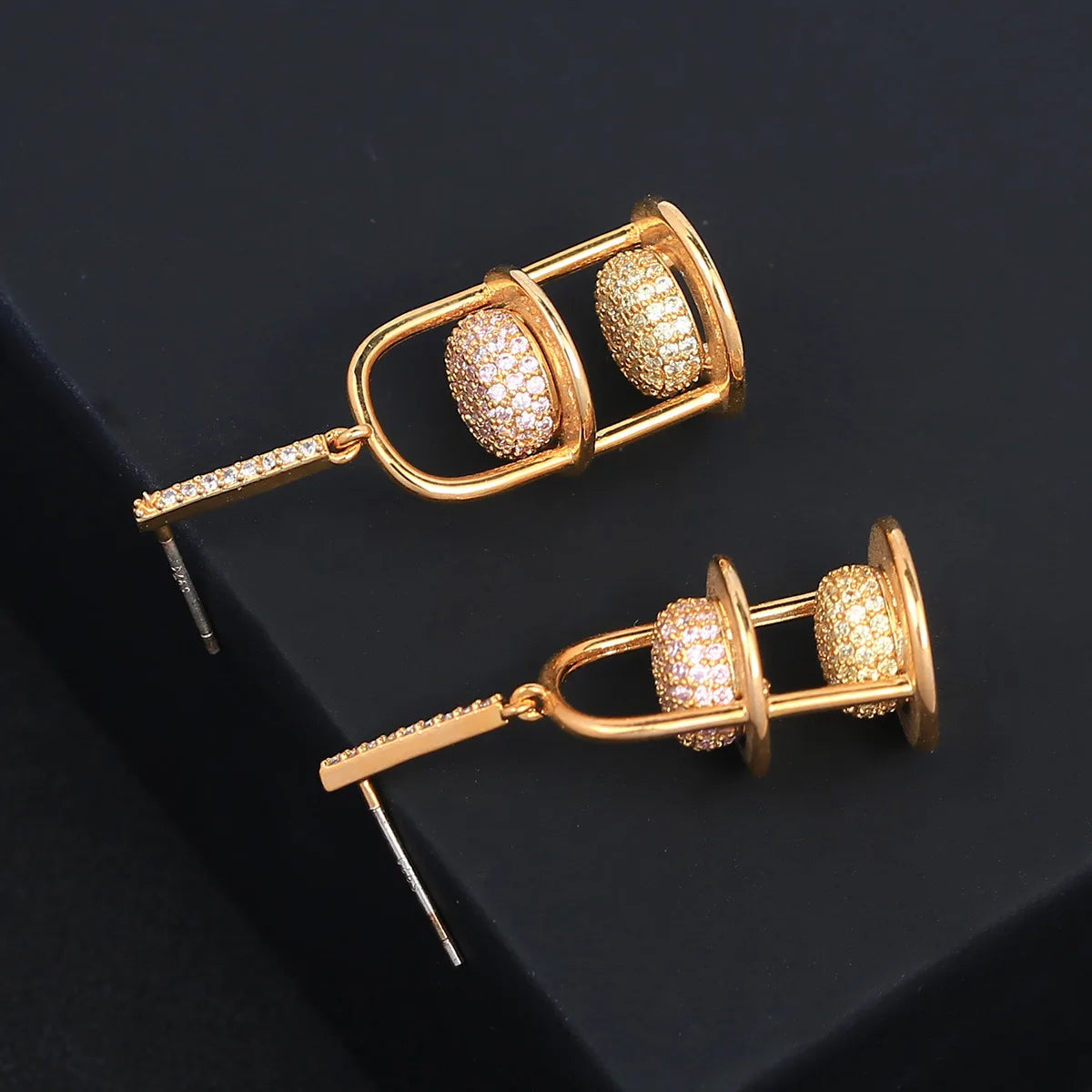 Bilincolor Luxury and Fashionable Refined Cake Plate Design Earrings  For Women or Girls'  Christmas Gift