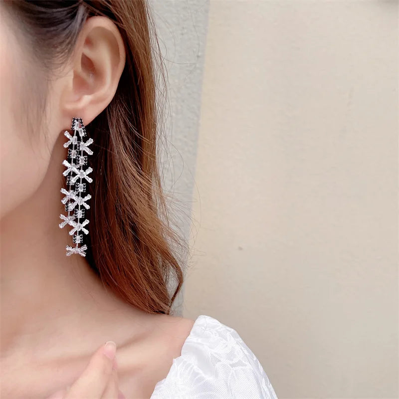 Bilincolor Dress Banquet Zircon Flower Long Style  Earrings  for Chrismas’ Gift