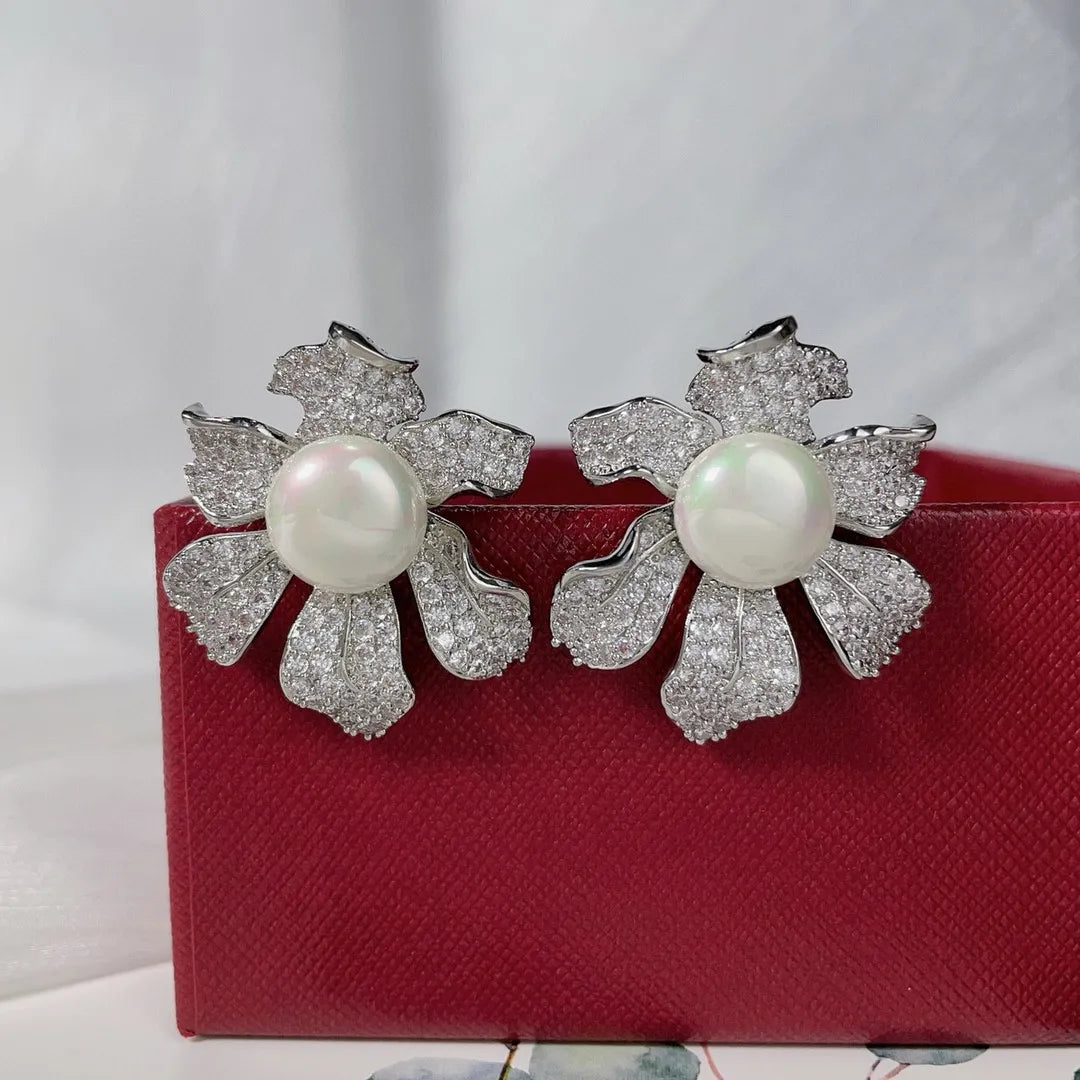 Bilincolor Fashionable, Elegant and Delicate Flower Pearl Studded Zircon Earrings for Christmas Gift