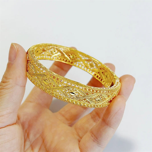 Women's Hand Bracelets Gold Color Exquisite Round Cuff Bangle Bracelet Pulsera Femme Vintage Jewelry Accessories Party Gifts