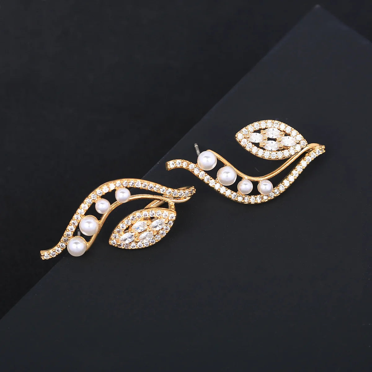 Luxury Zircon Pearl Earrings For Women or Girls  Chrismas' Gift