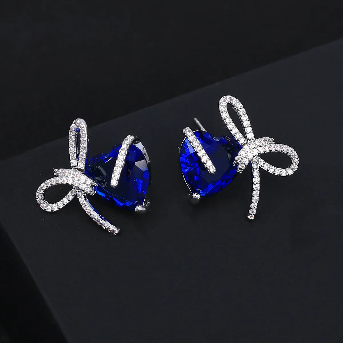 Bilincolor New Bow Shaped Light Colored Zircon Earrings  for   Wedding  or  Party