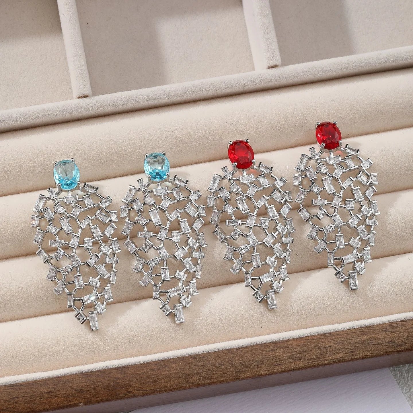 Bilincolor Designer's New Light Luxury Hollow Zircon Leaf Earrings for Women