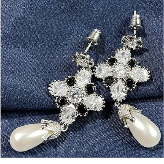 Bilincolor The Same Type of Four-leaf Grass Water Drop Pearl Zircon Earrings of Korean Stars for Women