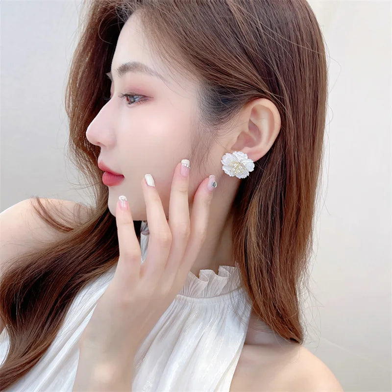 Korean Version Zircon Shell Sunflower Earrings for Party or Wedding