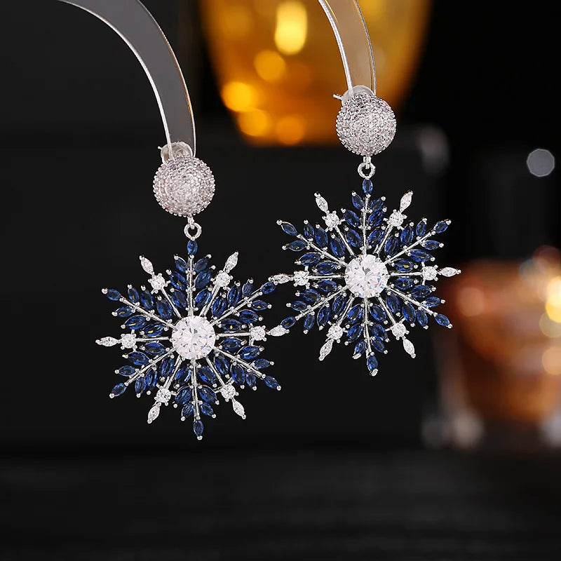 Bilincolor Luxurious High-grade Zircon Inlaid Christmas Snowflake Earrings  for Wedding or Party